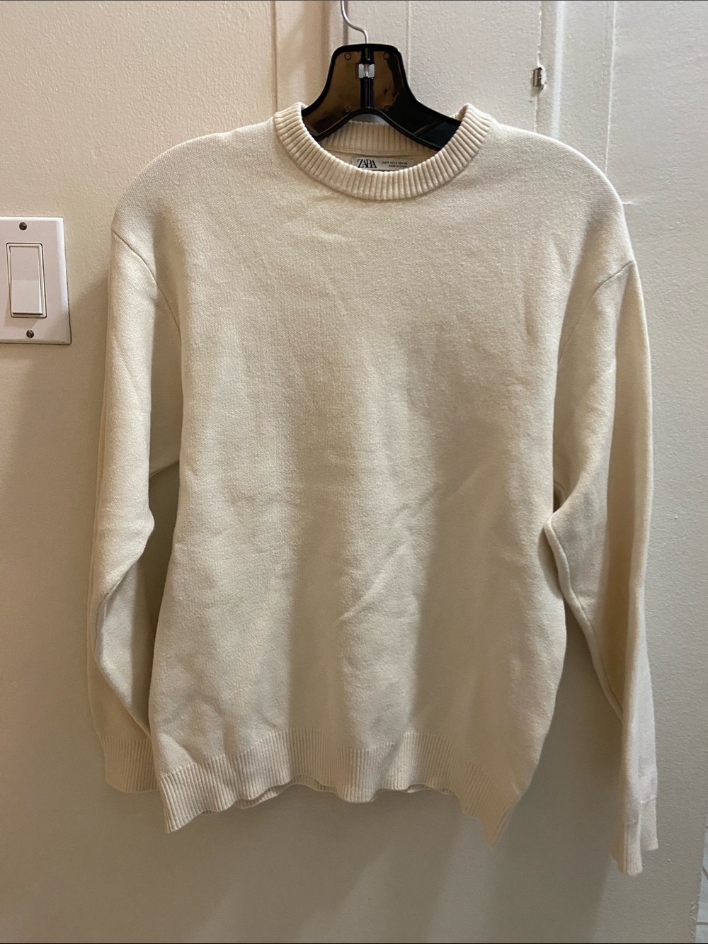 Zara Cream Crewneck Pullover Sweater